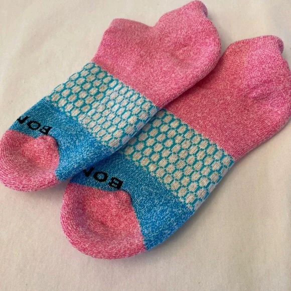 Bombas Women’s Ankle Socks Pink, Teal and Gray Size Small New - Picture 1 of 5